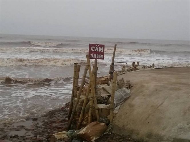 Biến cấm tắm tại khu vực bãi biển Hải Lý 