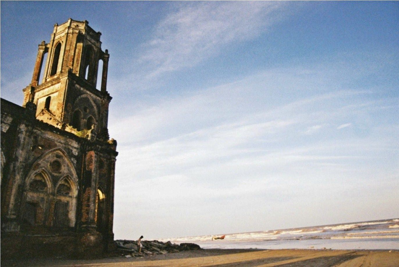 Nhà thờ Trái Tim nay đã bị bỏ hoang - Ảnh: Trần Hồng Quân 