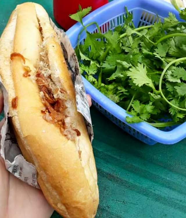 Bánh mỳ Pate Nam Định