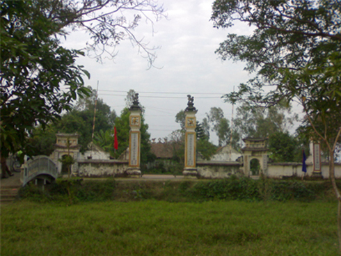 Thái sư Trần Quang Khải và công chúa Phụng Dương được thờ  tại làng Cao Đài, xã Mỹ Thành, huyện Mỹ Lộc, Nam Định. 