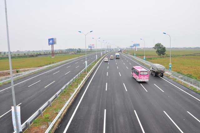 Đường cao tốc Cầu Giẽ - Ninh Bình. Ảnh: Thái Lâm