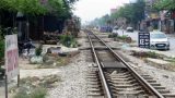 Nam Định: Băng qua đường sắt, lái xe ôm bị tàu hỏa đâm tử vong