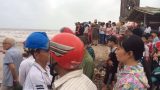 Nam Định: Rủ nhau tắm biển, 3 nam sinh lớp 11 mất tích