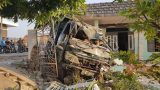 Nam Định: Mất lái, xe tải “phi” thẳng vào nhà dân