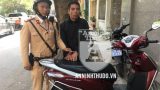 Vừa “nhảy” xe máy, kẻ trộm cắp có nhiều tiền án tiền sự đã bị CSGT khống chế