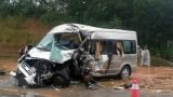 Xe rước dâu gặp tai nạn trên cao tốc Hà Nội- Lào Cai, 2 người chết
