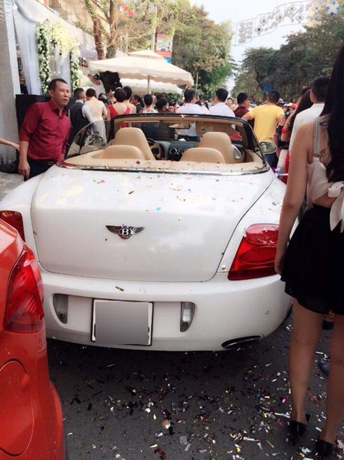 Dàn siêu xe đón dâu cực khủng tại Nam Định