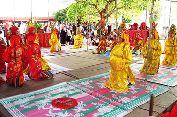 Nam Định: Lễ hội Đền Trần