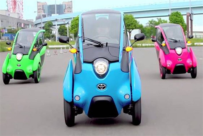 Những chiếc xe điện của hãng Toyota có kiểu dáng lạ mắt, nhỏ gọn, với nhiều màu sắc cực dễ thương. 