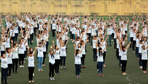 Gần 1.000 bạn trẻ hát tập thể tưởng nhớ ca sĩ Trần Lập