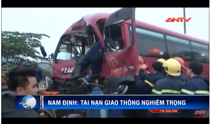 Tai nạn giao thông nghiêm trọng ở cầu Tân Đệ Nam Định