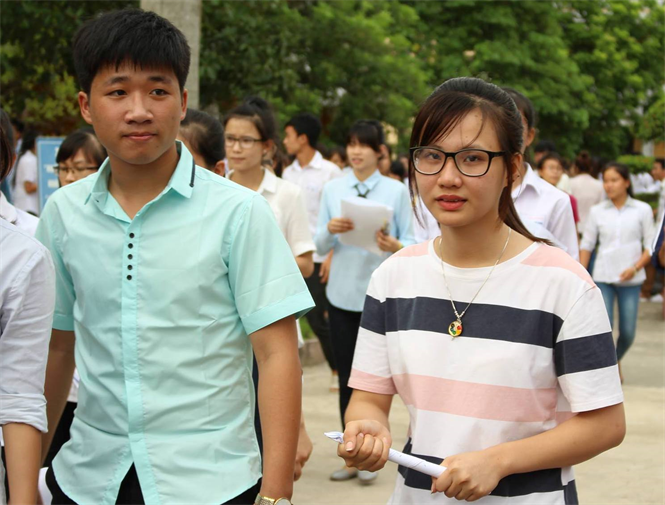 Các thí sinh tham dự ngày thi THPT đầu tiên tại Nam Định
