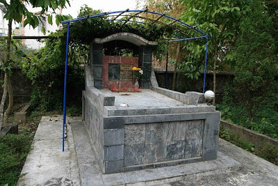 Lăng mộ nhà thơ Nguyễn Bính 