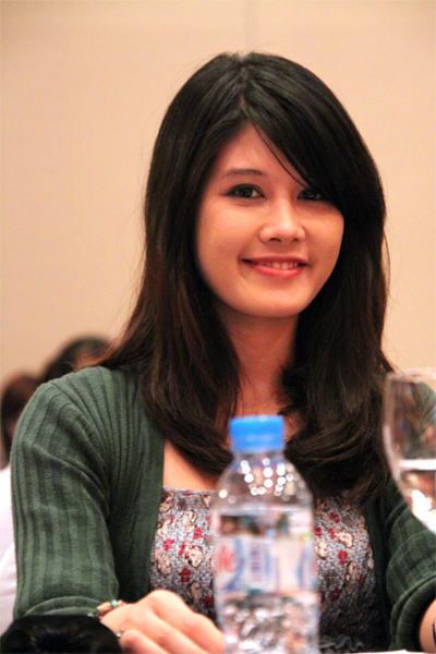 Minh Thu- Á hậu 2 Hoa hậu Thế giới người Việt 2007, cô từng sang Nga khi 3 tuổi và quay về sống tại Nam Đình cùng bà ngoại vào năm lên 7.