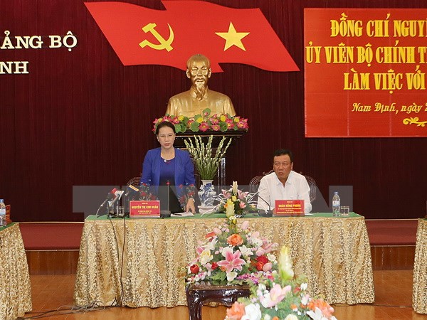 Chủ tịch Quốc hội Nguyễn Thị Kim Ngân làm việc với lãnh đạo chủ chốt tỉnh Nam Định. (Ảnh: Trọng Đức/TTXVN) 