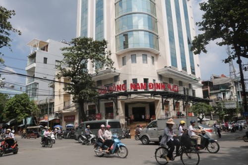 Cửa Đông Nam Định Plaza.