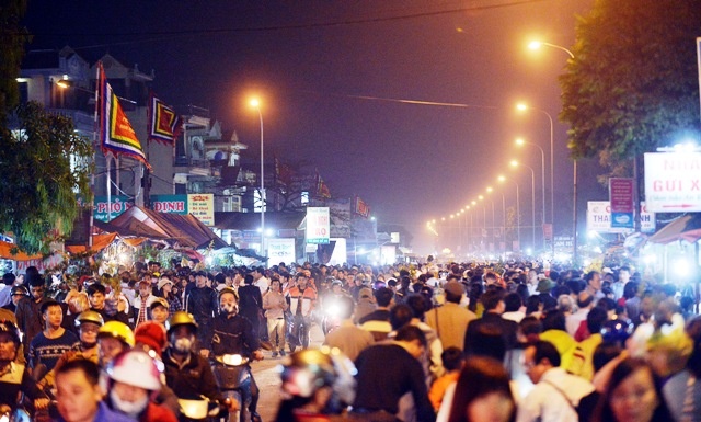 Chợ Viềng Nam Định: Phiên chợ ‘có một không hai’ nên đi vào dịp Tết