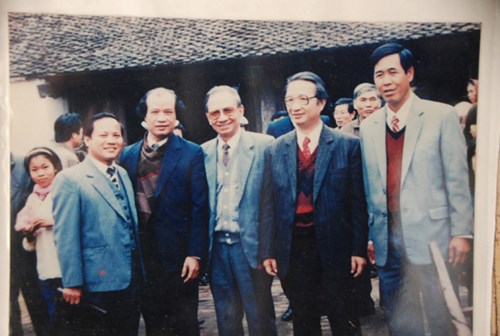 Đặng Xuân Kỳ, Đặng Việt Bích, con trai cụ Trường Chinh (thứ ba, tư từ trái sang).