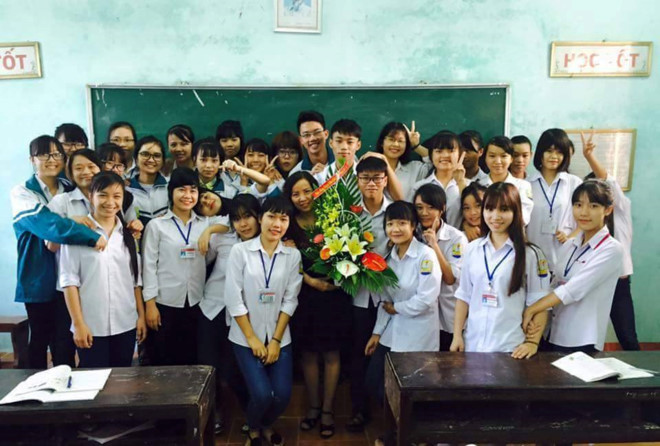 Tập thể lớp 12A3, trường THPT Lương Thế Vinh, Nam Định.  