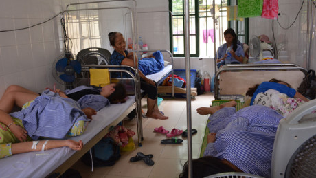 Bệnh viện Nam Định quá tải bệnh nhân sốt xuất huyết