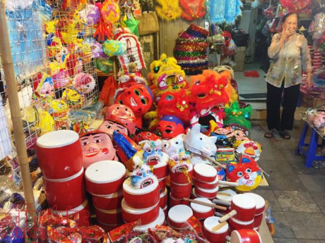 Nam Định: Sản phẩm và đồ chơi truyền thống Tết Trung thu vẫn lên ngôi