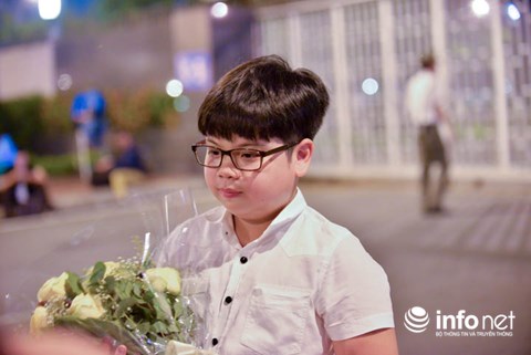 Hồ sơ đáng nể của cậu bé được Tổng thống Donald Trump tặng hoa