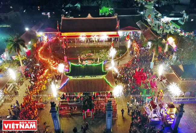 Hình ảnh lễ hội Phủ Dầy Nam Định 2017