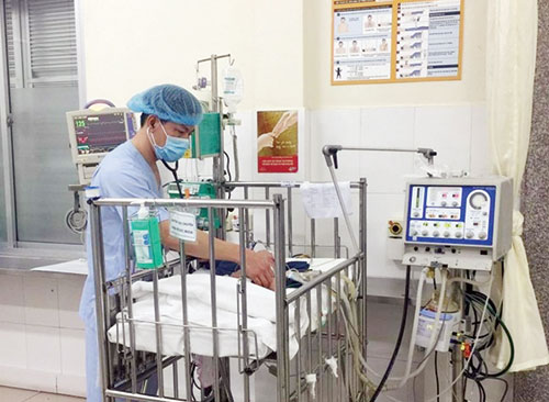 Sững sờ vì trẻ 1 tháng tuổi ở Nam Định bất ngờ xuất huyết não
