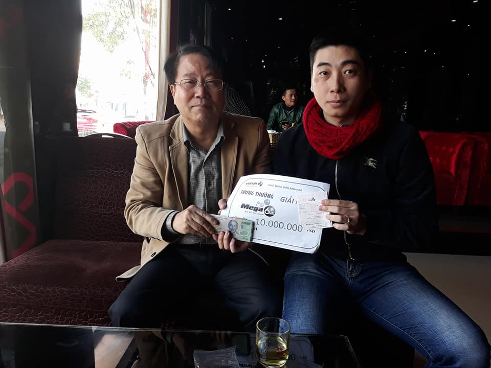 Một khách hàng Hàn Quốc bất ngờ trúng xổ số Vietlott tại điểm bán hàng Nam Định