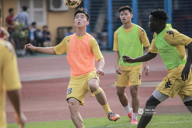 Các tuyển thủ U23 Việt Nam chuẩn bị thế nào cho V.League 2018?