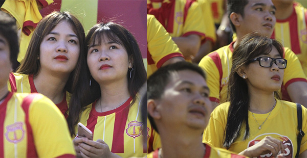 Dàn hot girl xinh đẹp đội mưa cổ vũ Nam Định trong ngày đối đầu ‘Chelsea Việt Nam’