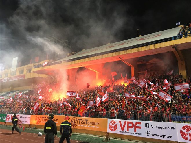 Sống lại “chảo lửa” Thiên Trường ngày khai mạc V.League 2018