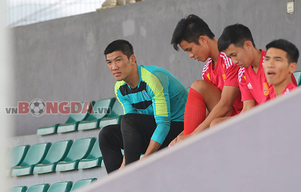 Thủ môn Minh Nhựt “tái xuất” giúp Nam Định giữ sạch lưới trước dàn sao U23 Việt Nam