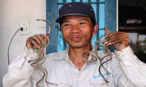 “Dị nhân” Việt Nam: Người đàn ông mang “móng tay quỷ” suốt 35 năm