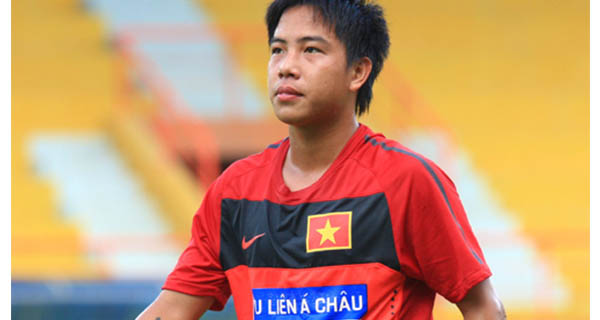 Điểm tin bóng đá Việt Nam sáng 15/06: “Thần đồng” Nam Định trở lại V-League