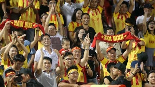 Điểm tin bóng đá Việt Nam sáng 25/06: CĐV Nam Định “chơi đẹp” với thầy trò Văn Sỹ