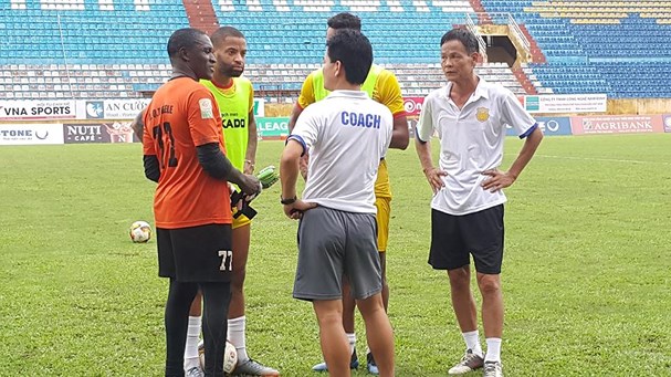V-League 2018: ‘Khúc cua tử thần’ thử thách bản lĩnh tân binh Nam Định