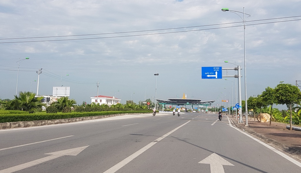 Nam Định: Tài xế tự ý mở barie trạm BOT Mỹ Lộc để cho xe qua