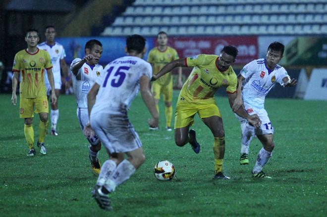 CLB Nam Định đá ‘chấp tây’ với các đội đua trụ hạng V.League 2018