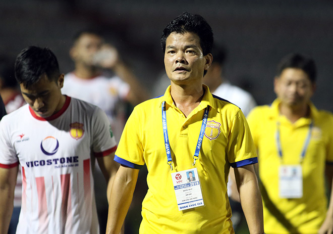 HLV Nguyễn Văn Sỹ nói gì trước trận quyết đấu với Hà Nội B?