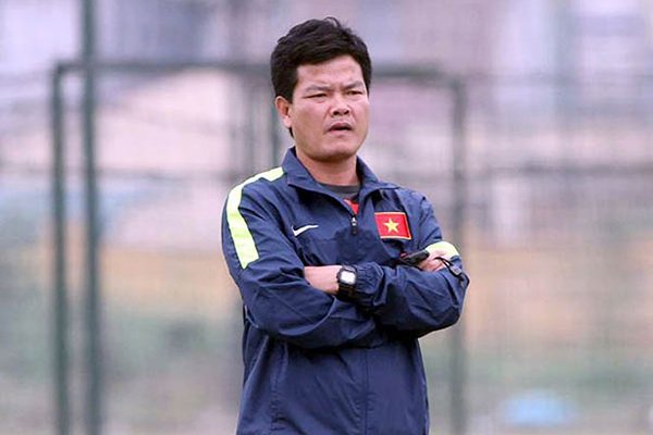 HLV Nguyễn Văn Sỹ nói gì khi Viết Tú bị loại khỏi đội tuyển Việt Nam?