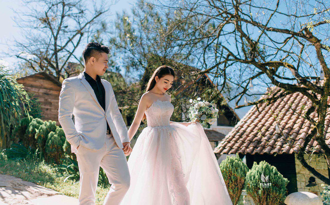 Ảnh cưới đẹp như mơ của cô dâu được đón bằng dàn xe Roll – Royce ở Nam Định