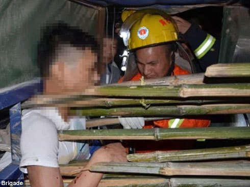 Nam Định: Đâm vào xe ba gác chở luồng, người đàn ông tử vong thương tâm