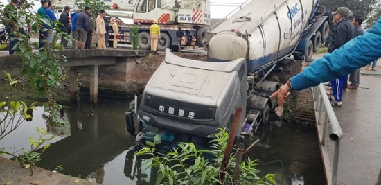 Gia cảnh khó khăn của người phụ nữ đi bán rau bị xe bồn tông tử vong ở Nam Định