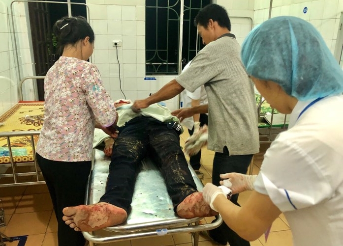 Nam Định: Điều tra vụ nam thanh niên bị người lạ mặt đuổi chém xối xả trong đêm