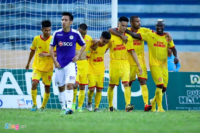 CLB Nam Định đang chơi hay nhất và chuyện ngược đời ở V.League