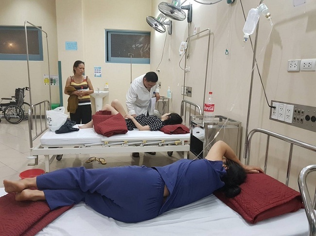 Nam Định: Nghi ngộ độc món giò xào, 13 người cùng xóm nhập viện