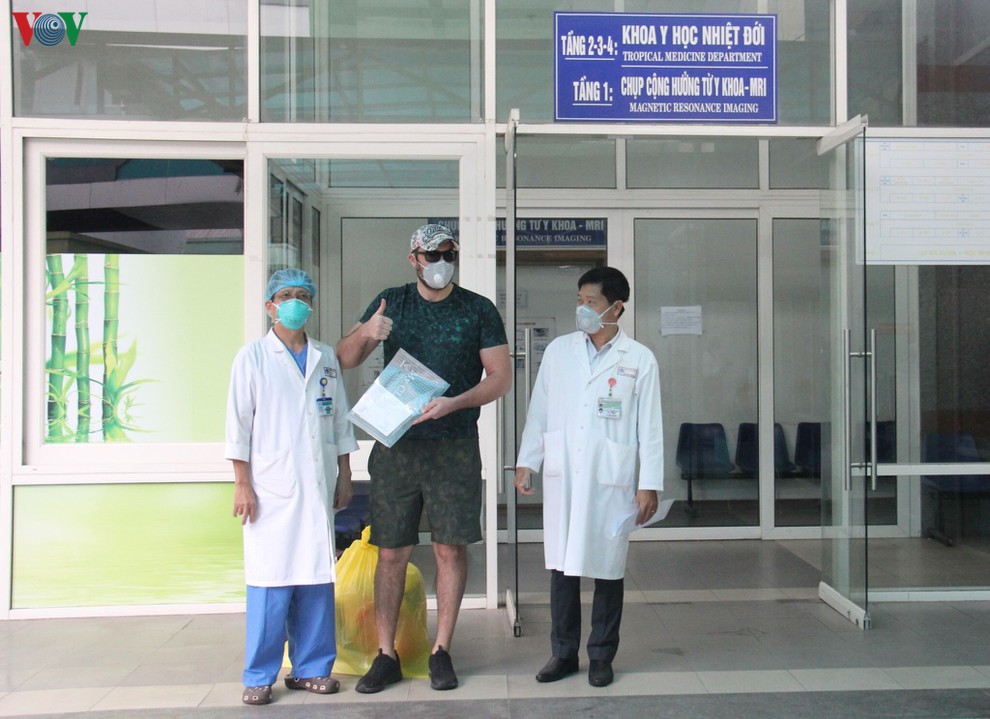Bệnh viện Đà Nẵng điều trị khỏi cho bệnh nhân người Mỹ mắc Covid-19