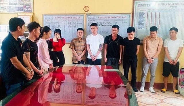 Bắt giữ 13 nam nữ thanh niên tụ tập sử dụng ma túy trong quán karaoke ở Nam Định