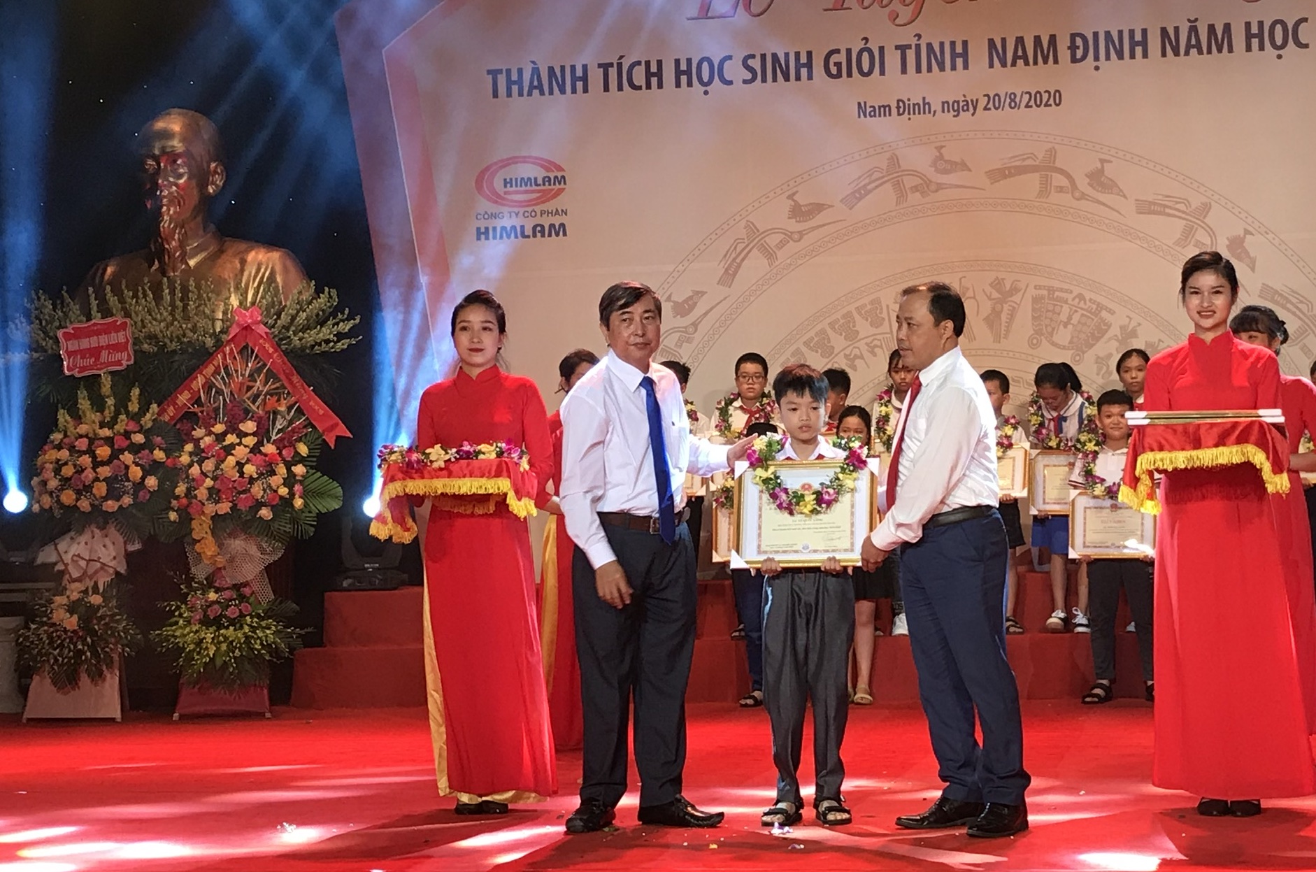 Nam Định vinh danh học sinh giỏi năm học 2019-2020